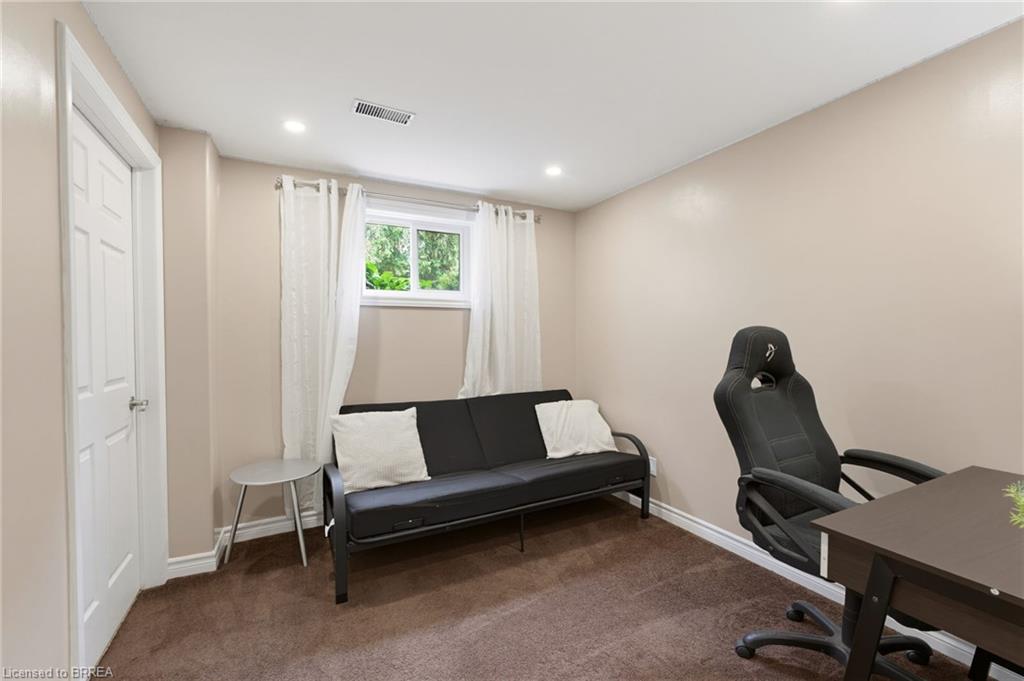 546 Glen Morris Road E Property Photo 18