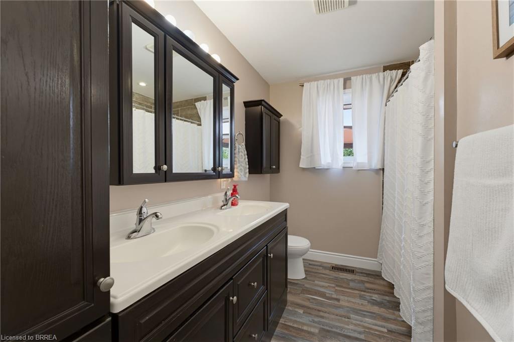 546 Glen Morris Road E Property Photo 19