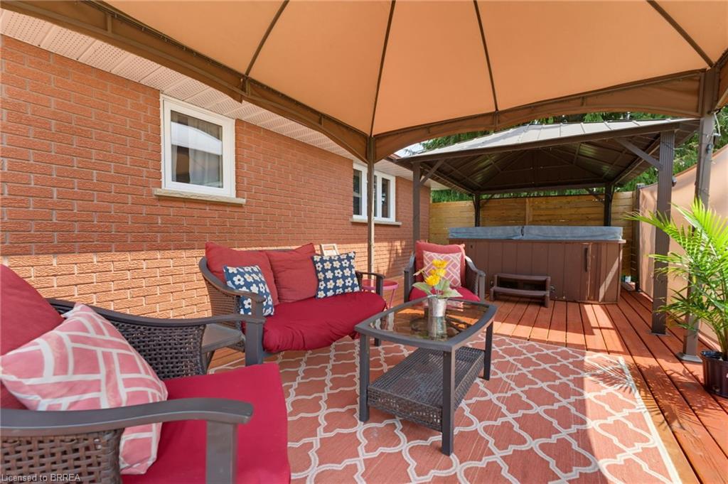 546 Glen Morris Road E Property Photo 26
