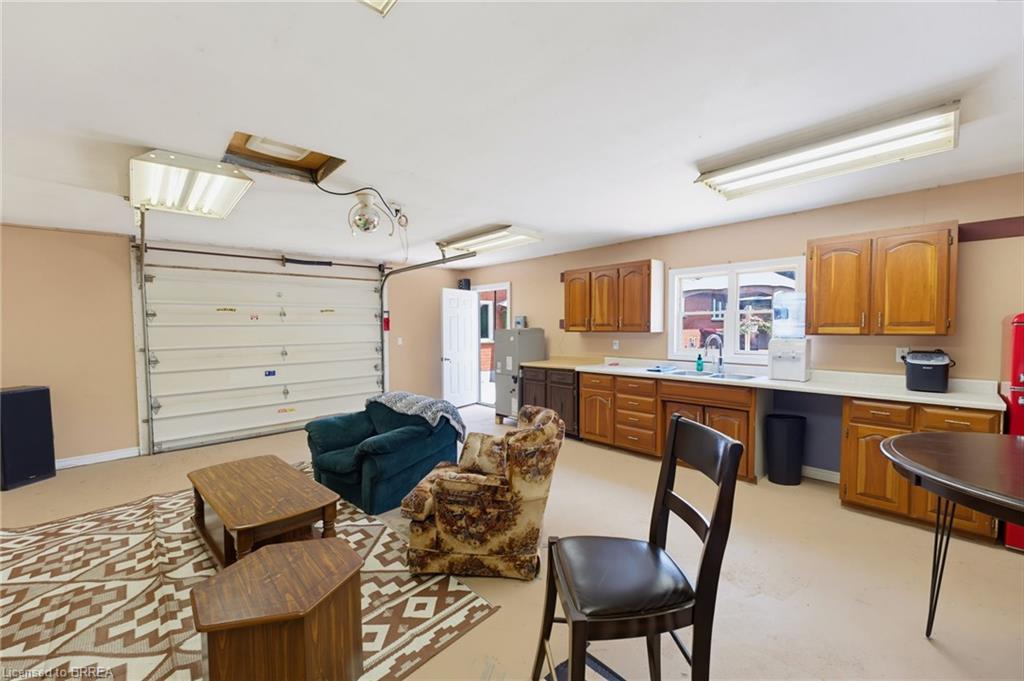 546 Glen Morris Road E Property Photo 31