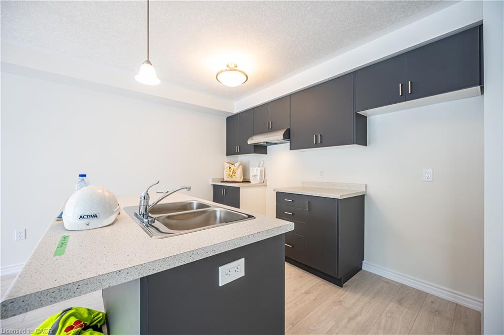 18 Pine Warbler Street Property Photo 5