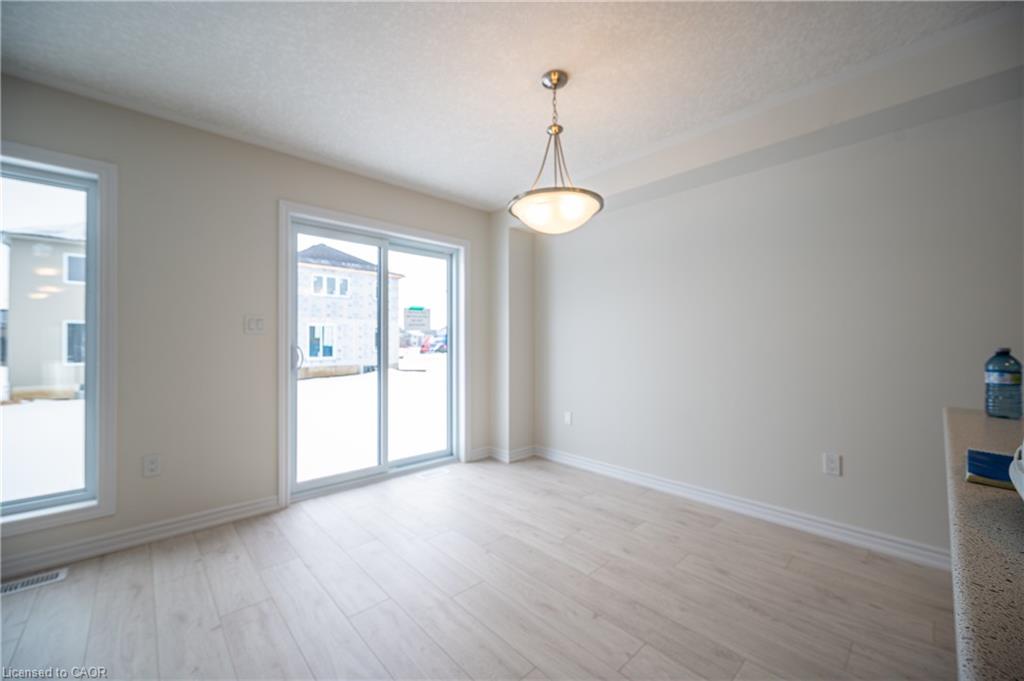 18 Pine Warbler Street Property Photo 6