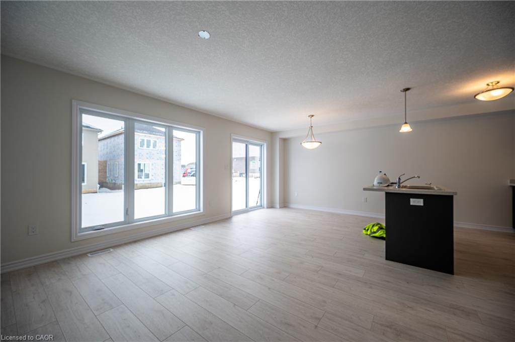 18 Pine Warbler Street Property Photo 7