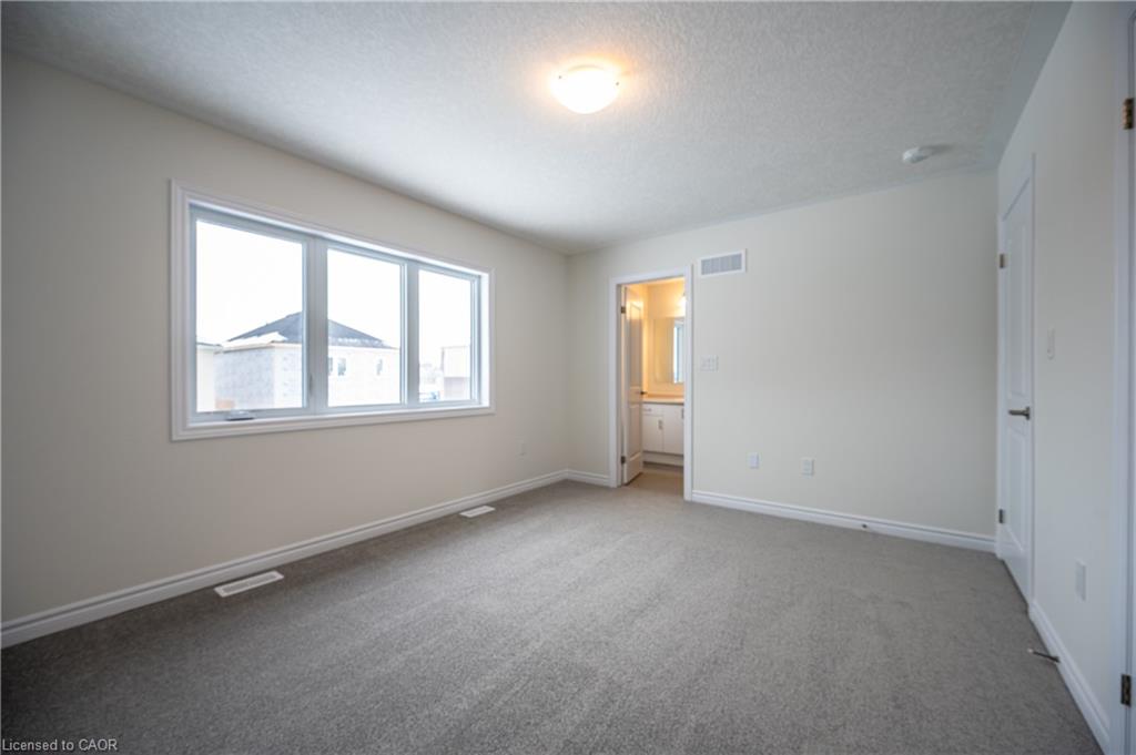 18 Pine Warbler Street Property Photo 9