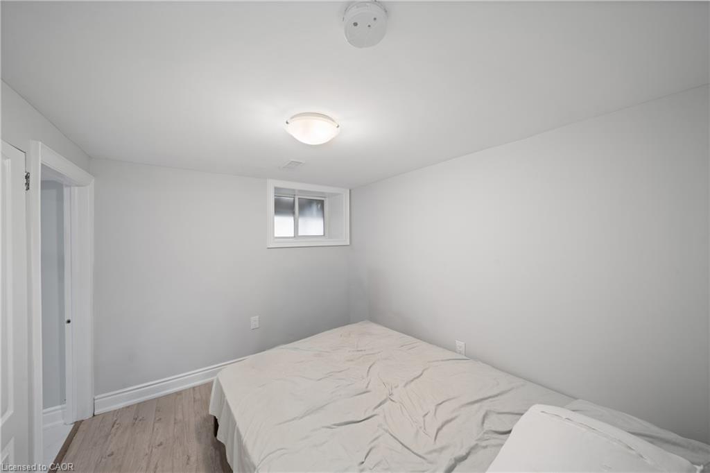 305 Weir Street N Property Photo 21