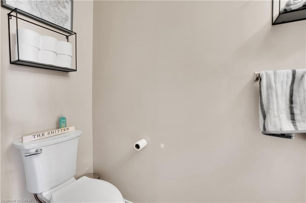 60 Featherstone Street Property Photo 12