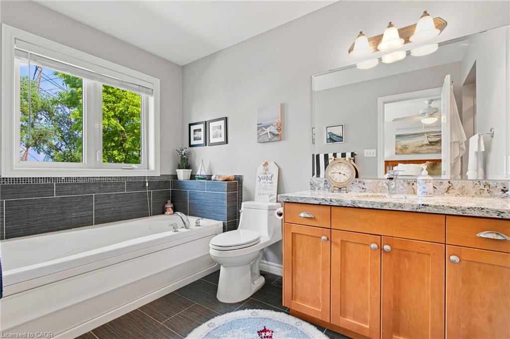 40847953 Property Photo 13