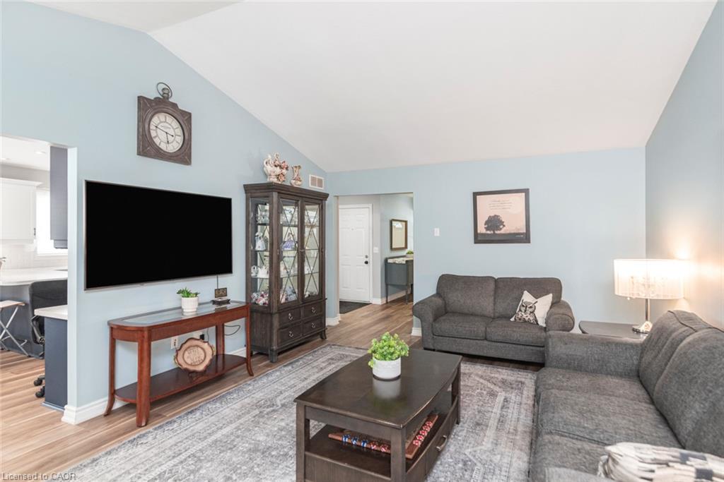 26 Maplewood Court Property Photo 8