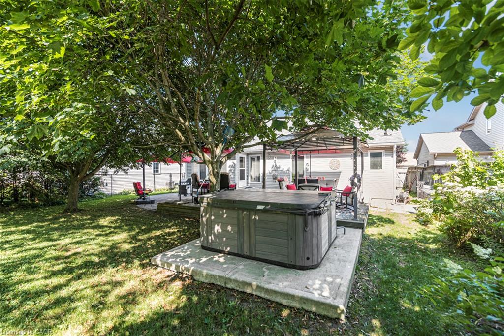26 Maplewood Court Property Photo 49