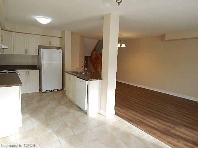 19 Charleswood Crescent Property Photo 5