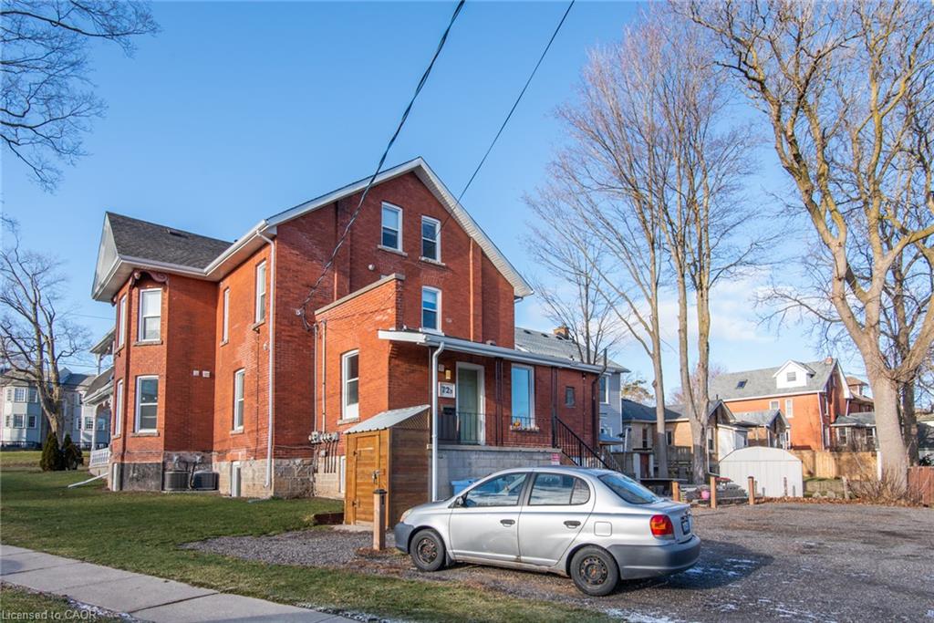 B-70 Waterloo Avenue Property Photo 5