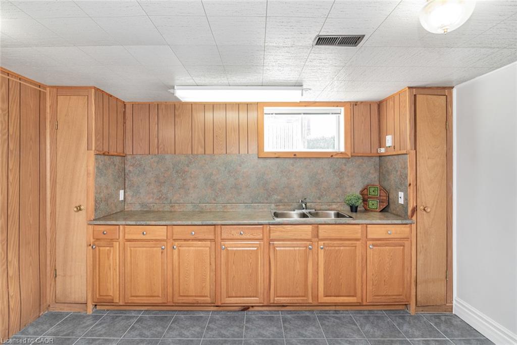 163 Britannia Avenue Property Photo 32