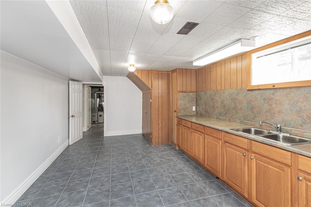 163 Britannia Avenue Property Photo 33