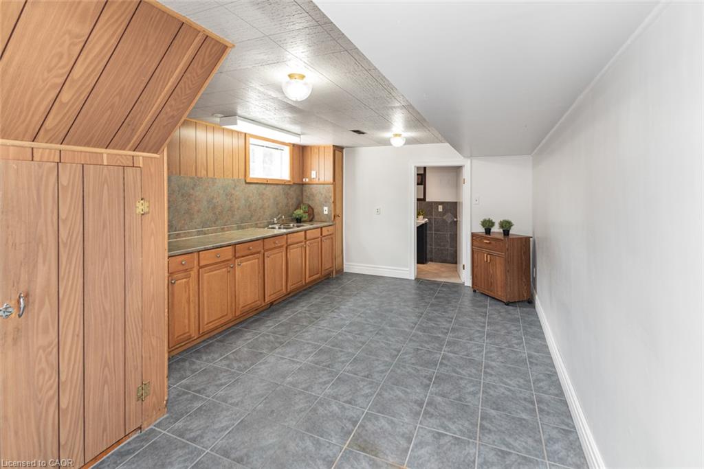 163 Britannia Avenue Property Photo 35