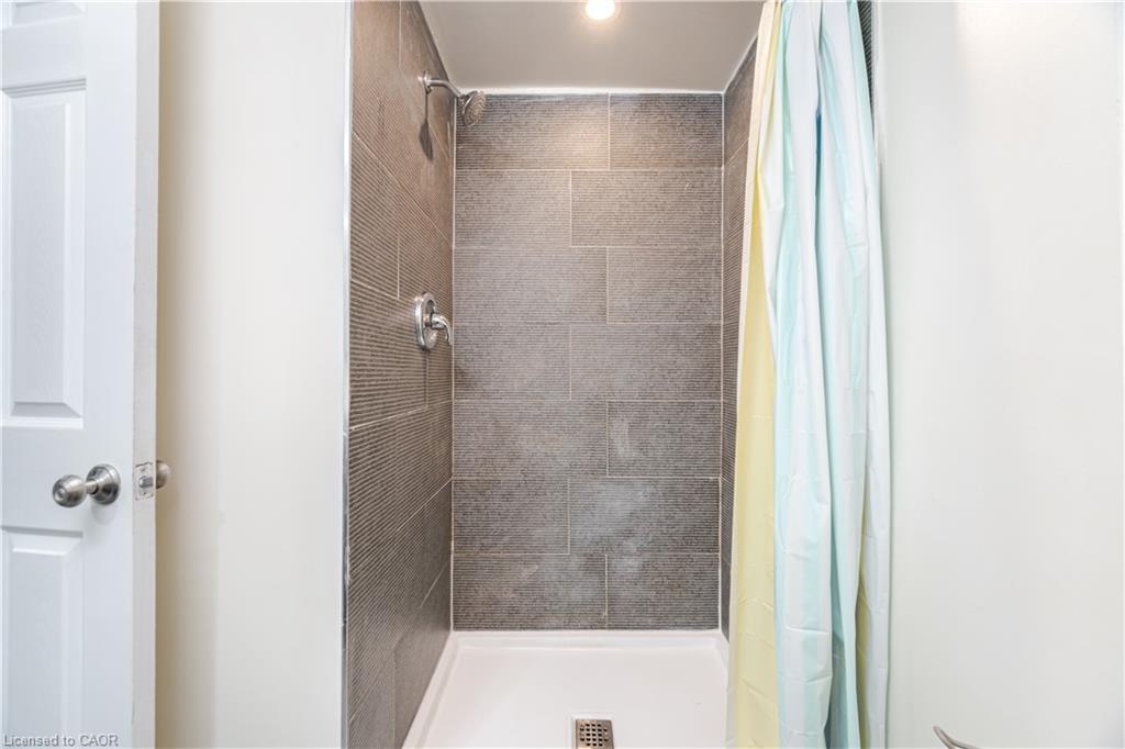 297 Mohawk Road W Property Photo 32