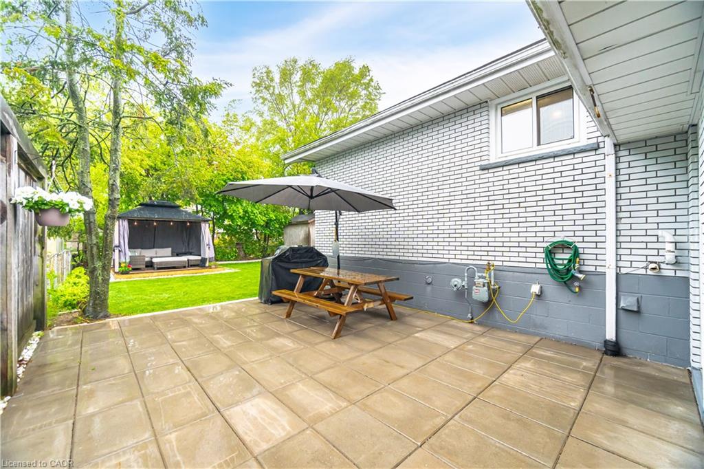297 Mohawk Road W Property Photo 38
