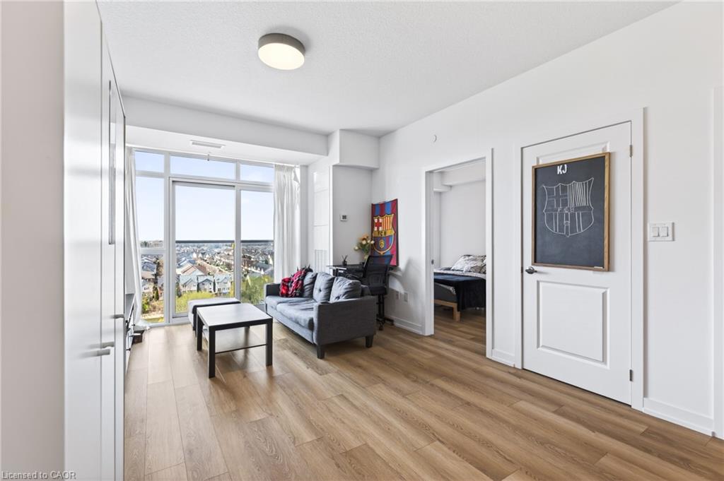 904-470 Dundas Street E Property Photo 16