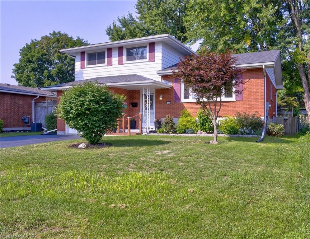 12 Miller Crescent Property Photo 3