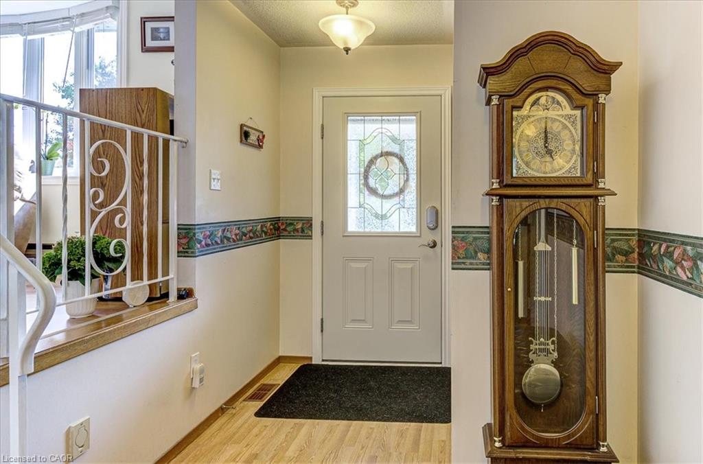 12 Miller Crescent Property Photo 5