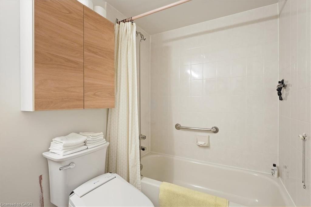 807-8 Village Green Property Photo 27