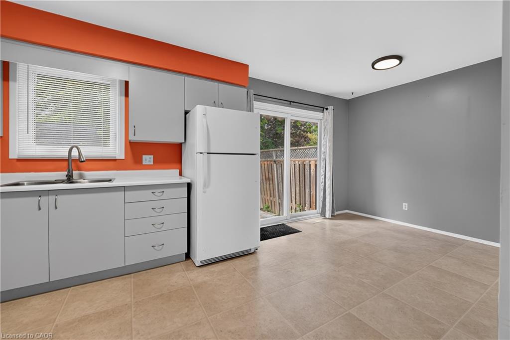 6479 Malibu Drive Property Photo 10