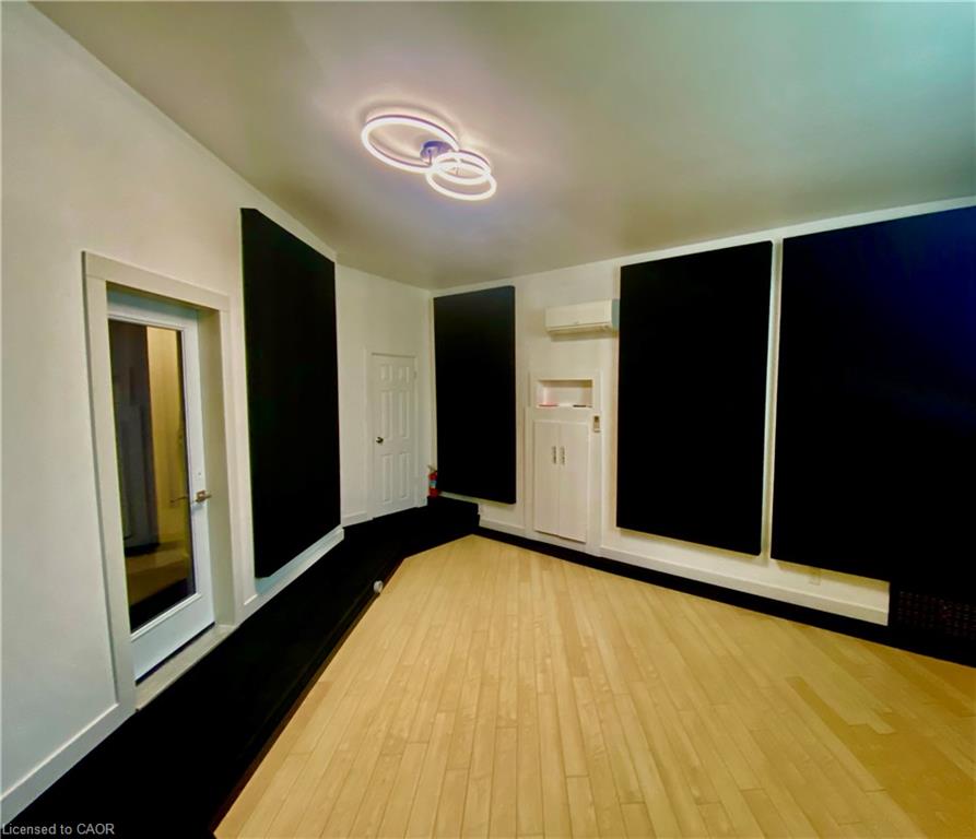 33 Villiers Street Property Photo 2