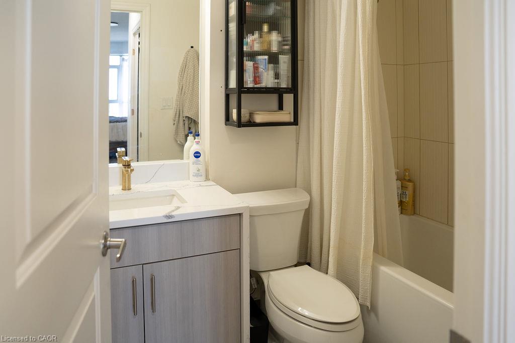 610-560 North Service Road Property Photo 13