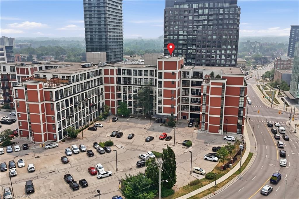 307-410 King Street W Property Photo 25