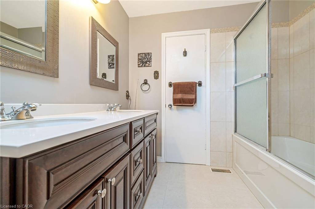 391 Bell Street Property Photo 18