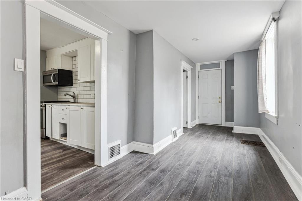 18 Linwood Street Property Photo 6
