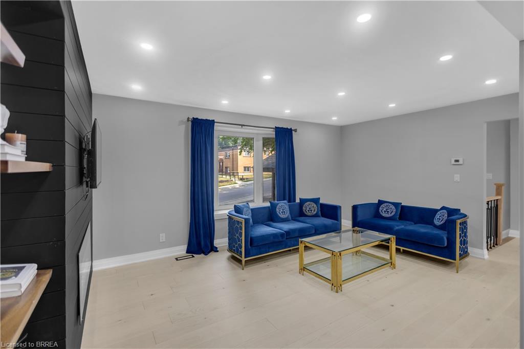 19 Broad Street Property Photo 4