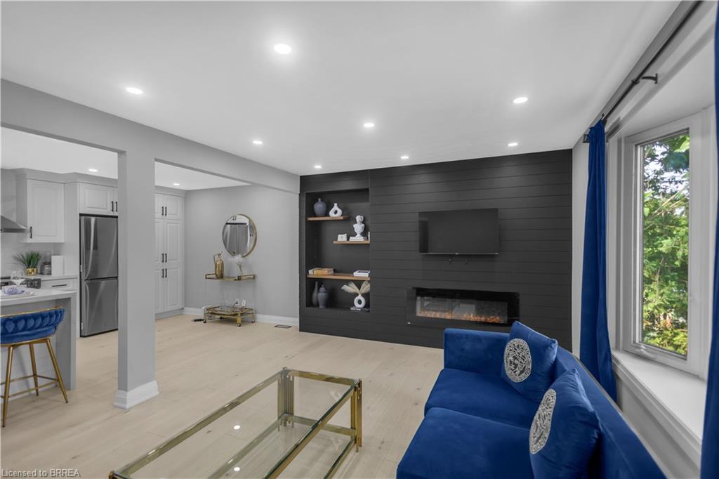 19 Broad Street Property Photo 6
