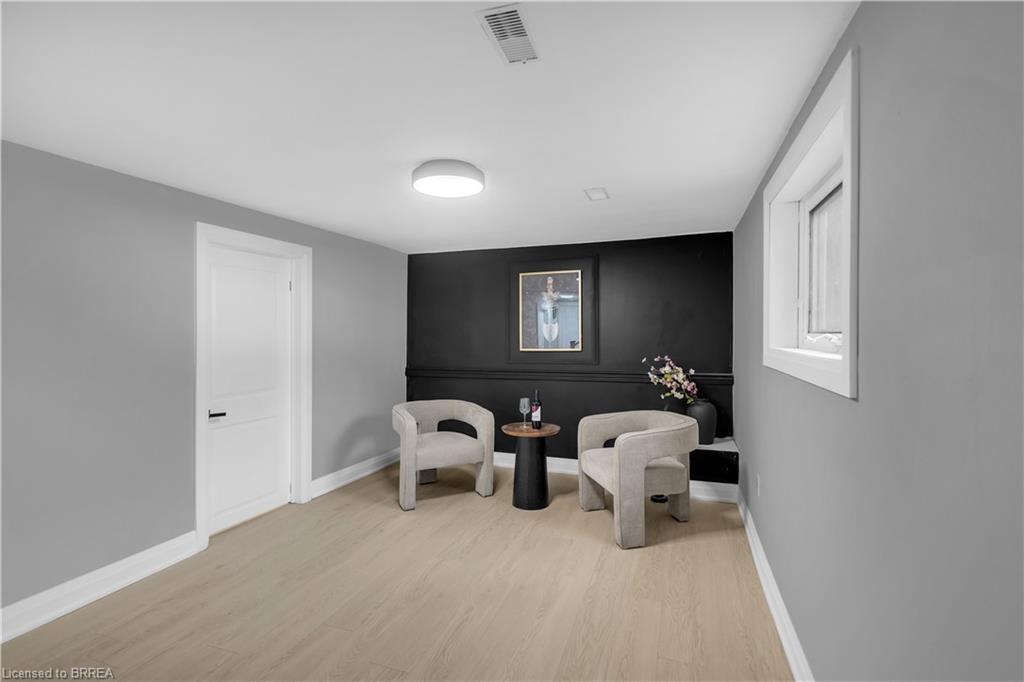 19 Broad Street Property Photo 17
