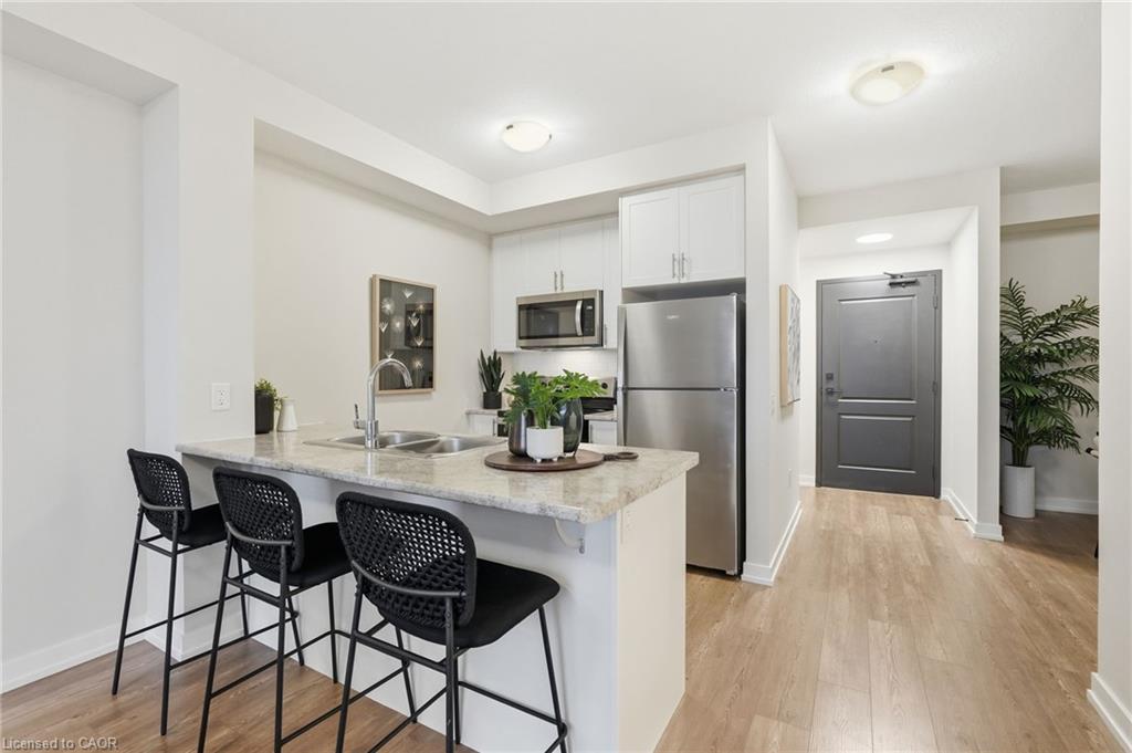604-870 Queenston Road Property Photo 13