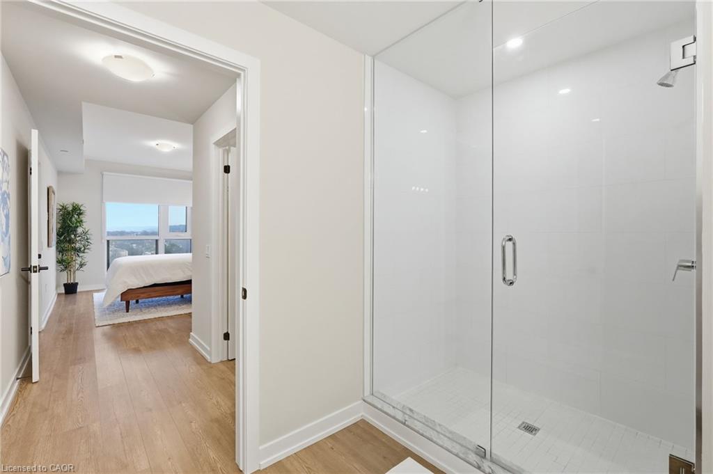 604-870 Queenston Road Property Photo 32