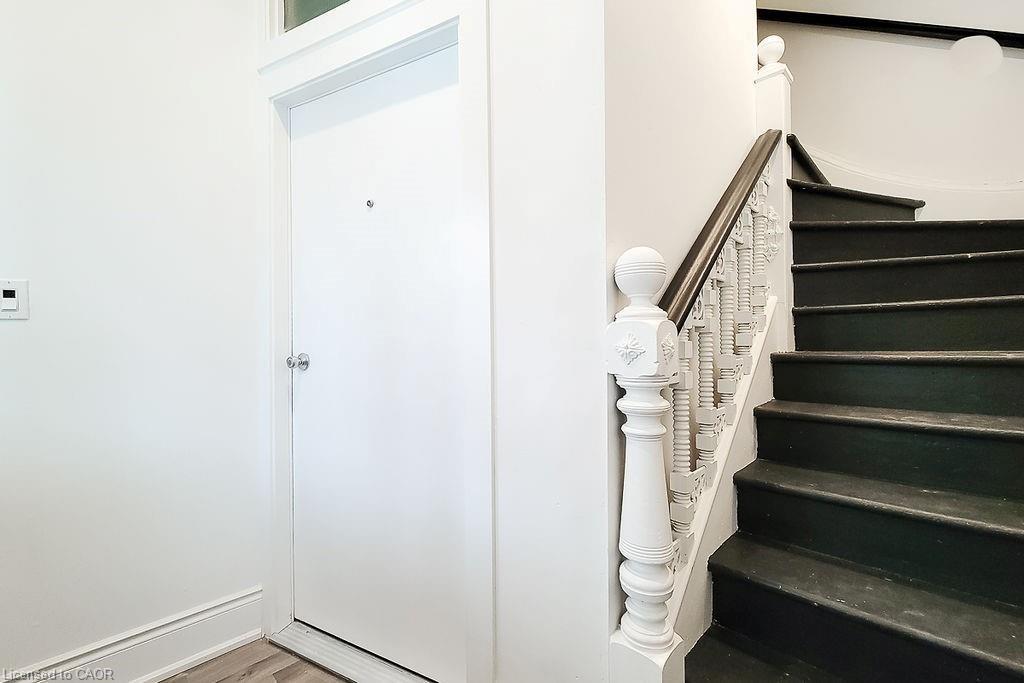 36 Erie Avenue Property Photo 6