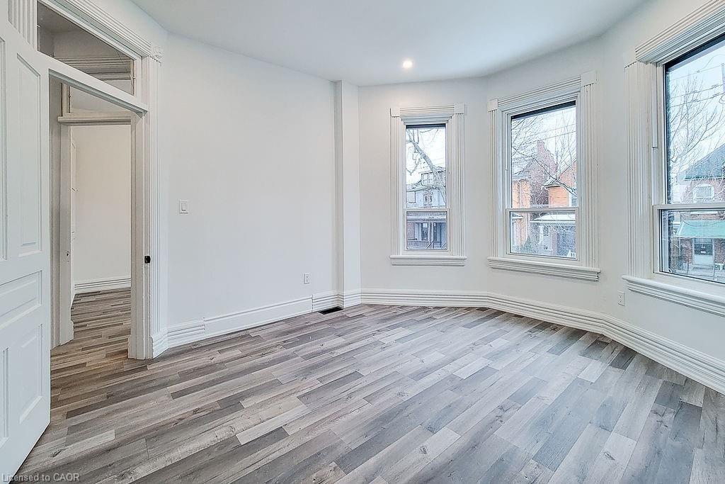 36 Erie Avenue Property Photo 10