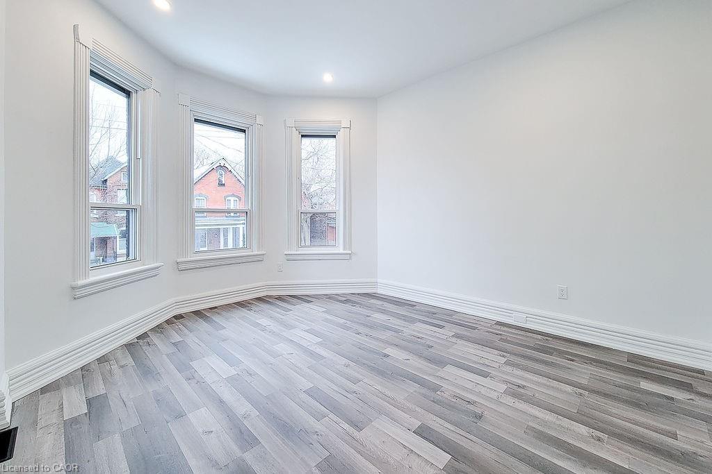 36 Erie Avenue Property Photo 11
