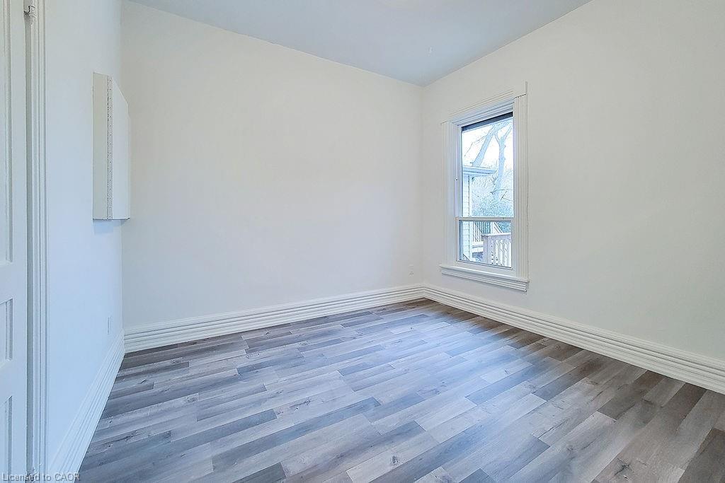 36 Erie Avenue Property Photo 12