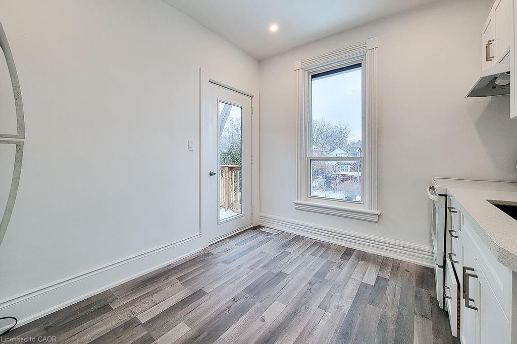 36 Erie Avenue Property Photo 21