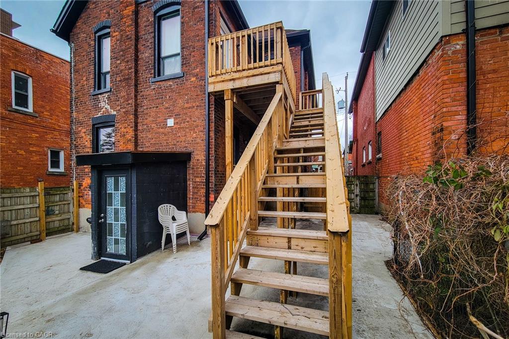 36 Erie Avenue Property Photo 25