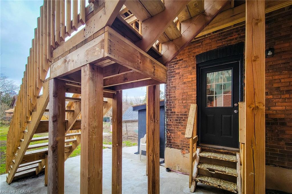 36 Erie Avenue Property Photo 27