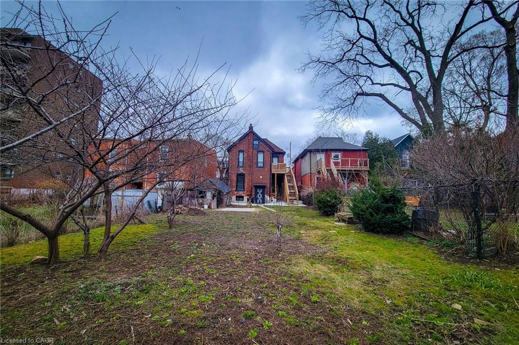 36 Erie Avenue Property Photo 29