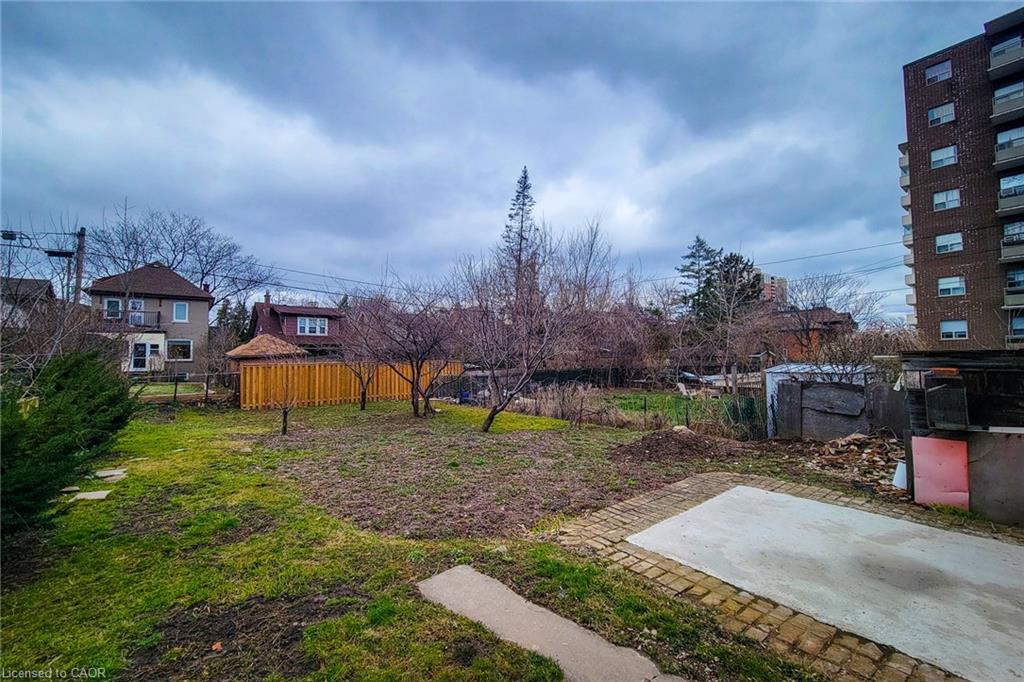 36 Erie Avenue Property Photo 31