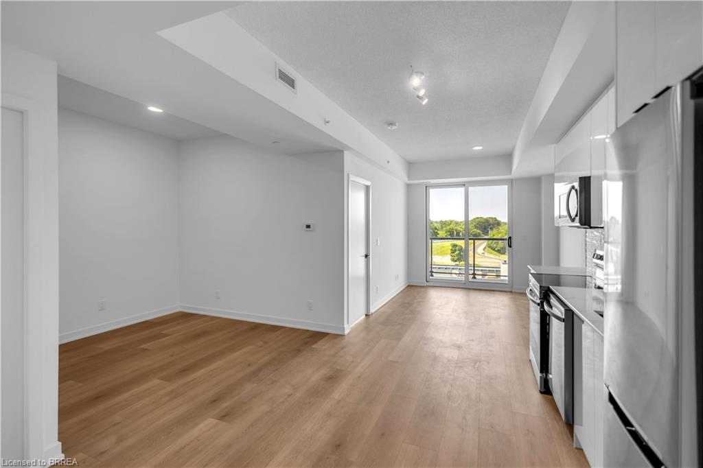 615-33 Erie Avenue Property Photo 7