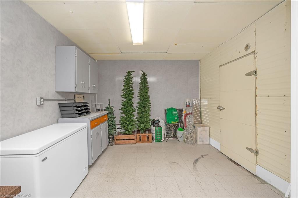 122 King Street Property Photo 13