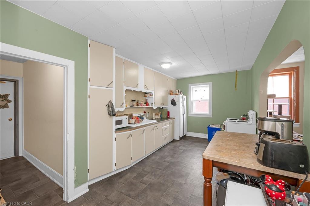 122 King Street Property Photo 24