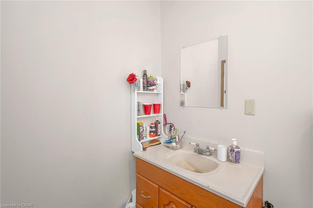122 King Street Property Photo 26