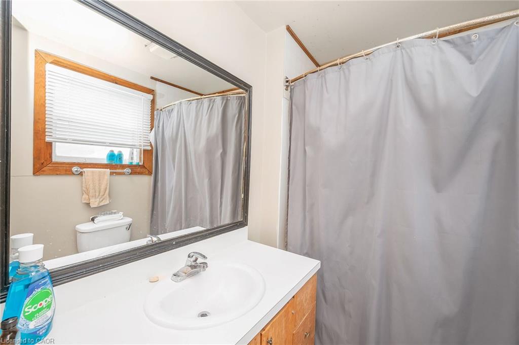 122 King Street Property Photo 36