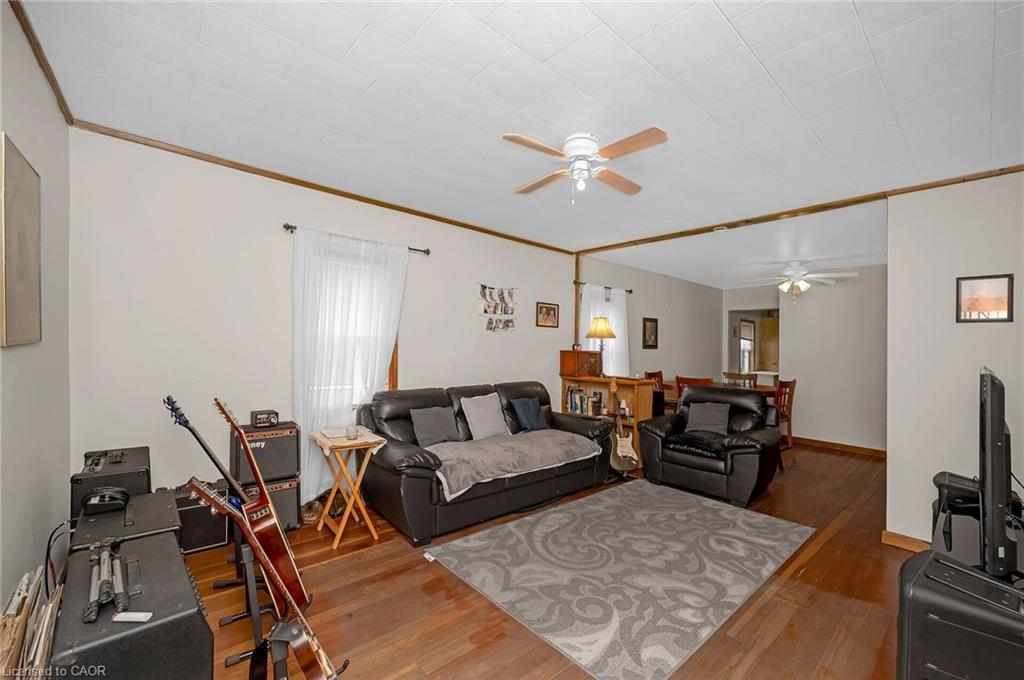 122 King Street Property Photo 40